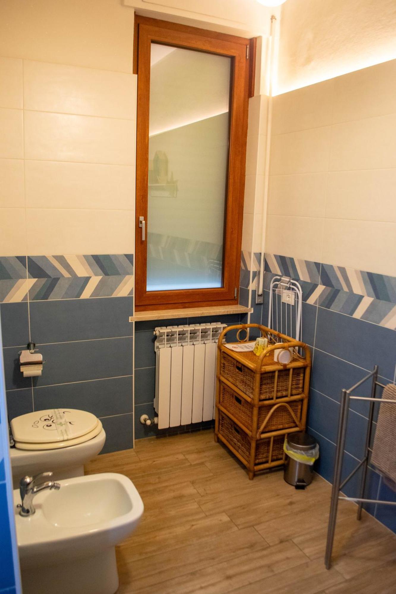 Emmanueli65 Fronte Clinica Per 4 Matrimoniale E Castello Bed & Breakfast Piacenza Dış mekan fotoğraf